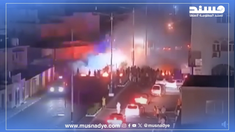 الفيديو المتداول لحريق سيارة لا يُظهر احتجاجات اليوم في عدن، بل يعود لاحتجاجات سابقة شهدتها المدينة في فبراير 2025
