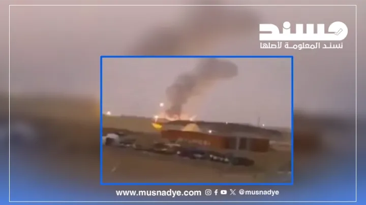 الفيديو يعود إلى انفجار موقع لتخزين مخلفات الذخائر عام 2021 وليس إلى قصف حوثي حديث على السعودية