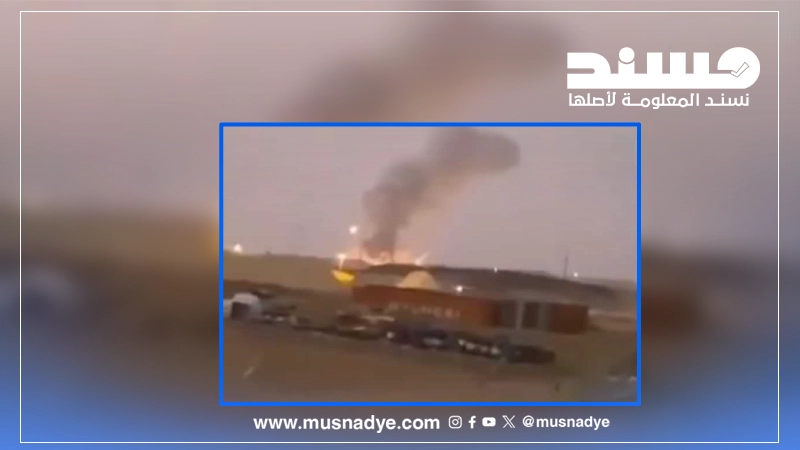 الفيديو يعود إلى انفجار موقع لتخزين مخلفات الذخائر عام 2021 وليس إلى قصف حوثي حديث على السعودية