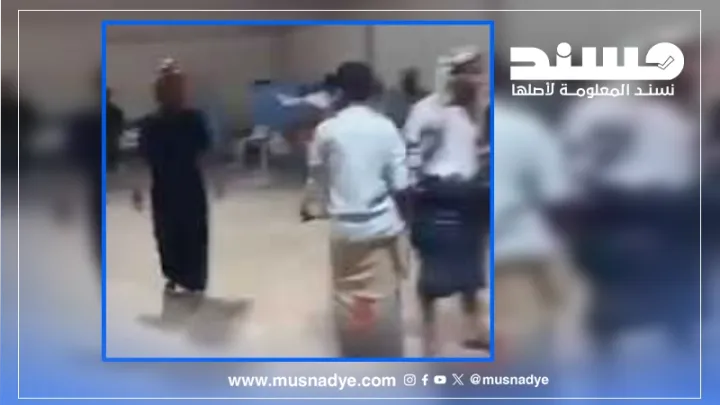 الفيديو مضلل ويعود لجرحى من قوات الطوارئ إثر سيول جرفت الخيام في مارس المنصرم وليس لجرحى إثر معارك حديثة في الحديدة